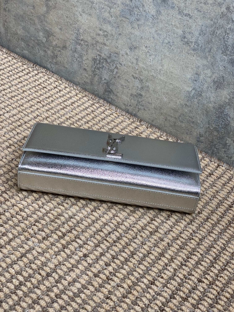 Y51 clutch bags